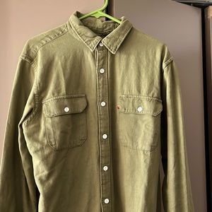 Large Men’s Levi’s Button Down